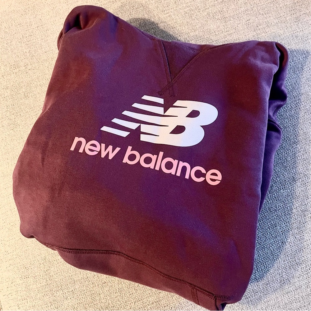 New Balance Men's Purple Hoodie NWT - Picture 2 of 9